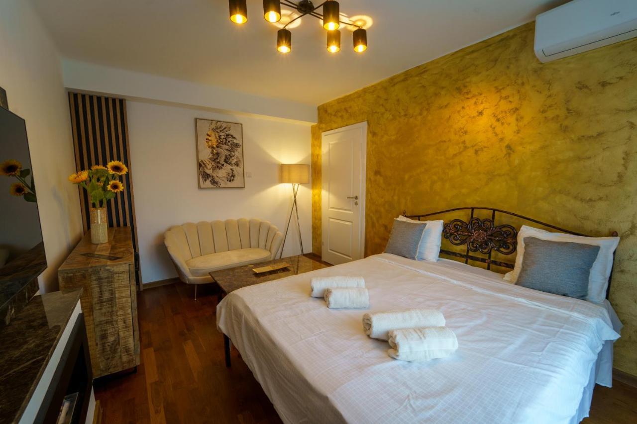 Main Square 5 Star Luxury Apartment With View Cluj-Napoca Exterior foto