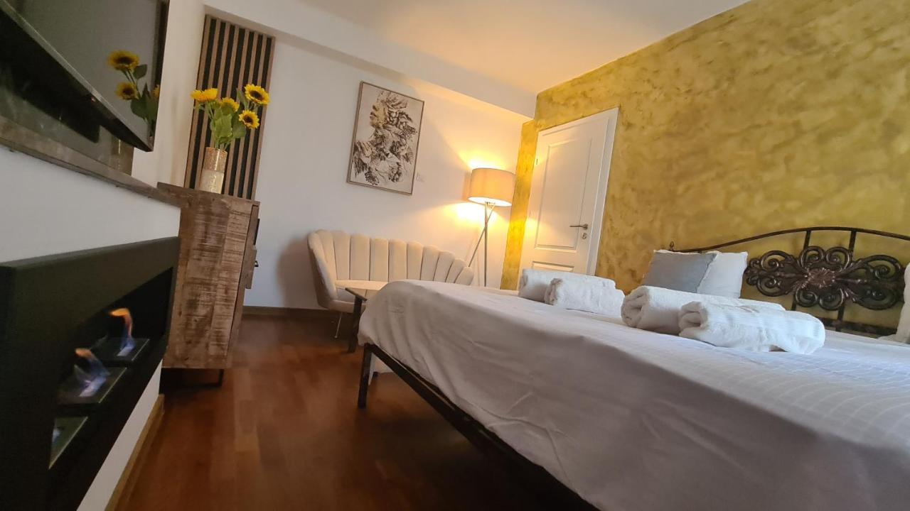 Main Square 5 Star Luxury Apartment With View Cluj-Napoca Exterior foto