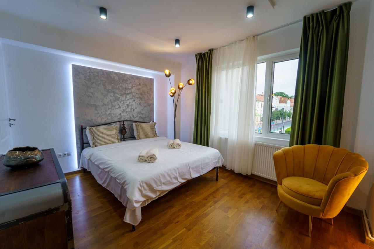 Main Square 5 Star Luxury Apartment With View Cluj-Napoca Exterior foto