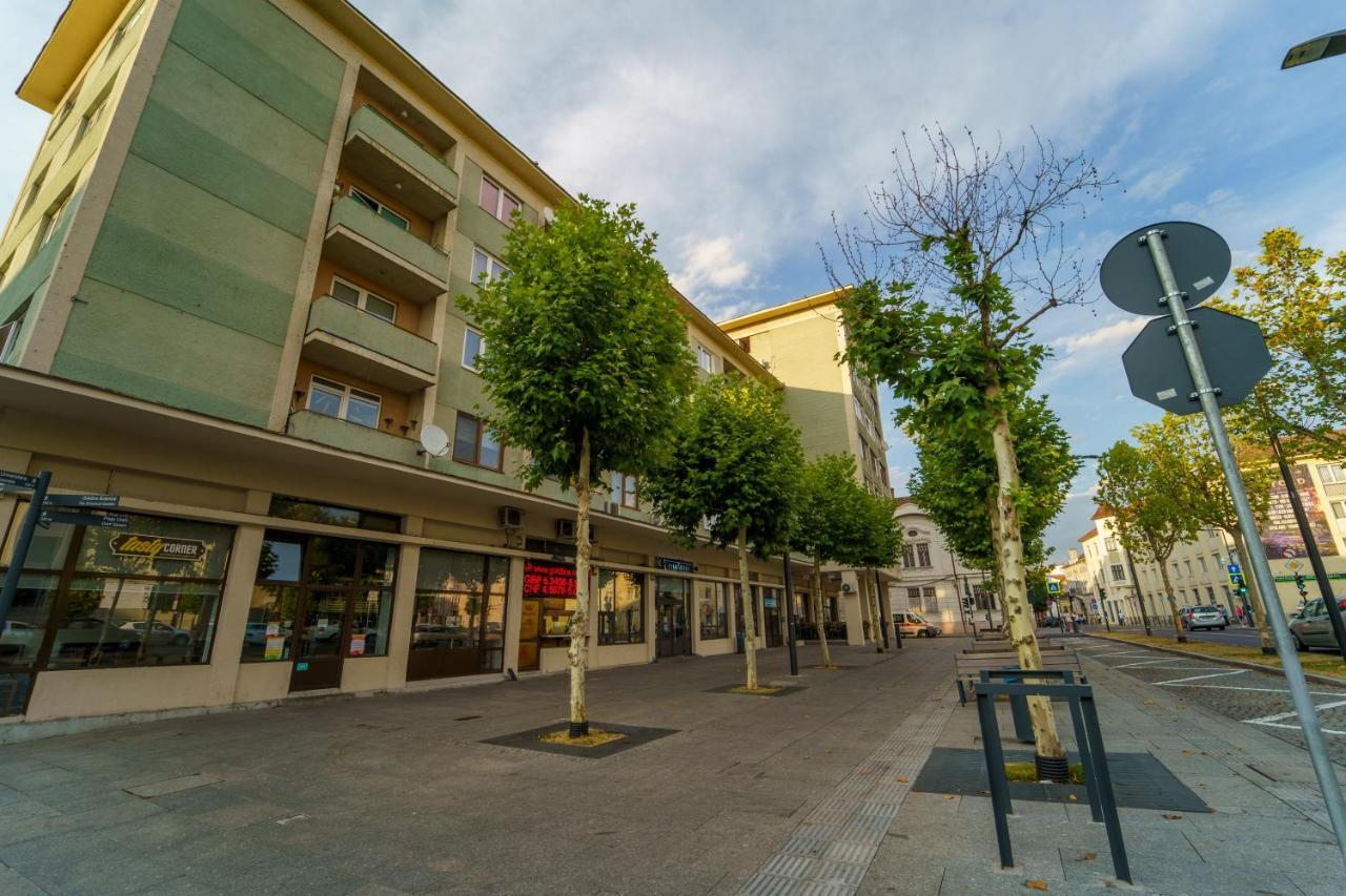 Main Square 5 Star Luxury Apartment With View Cluj-Napoca Exterior foto