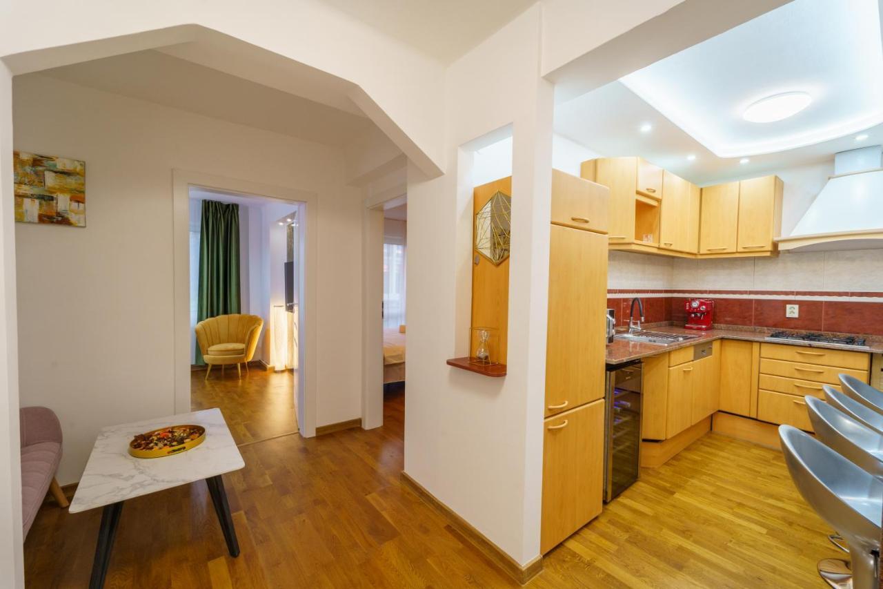 Main Square 5 Star Luxury Apartment With View Cluj-Napoca Exterior foto