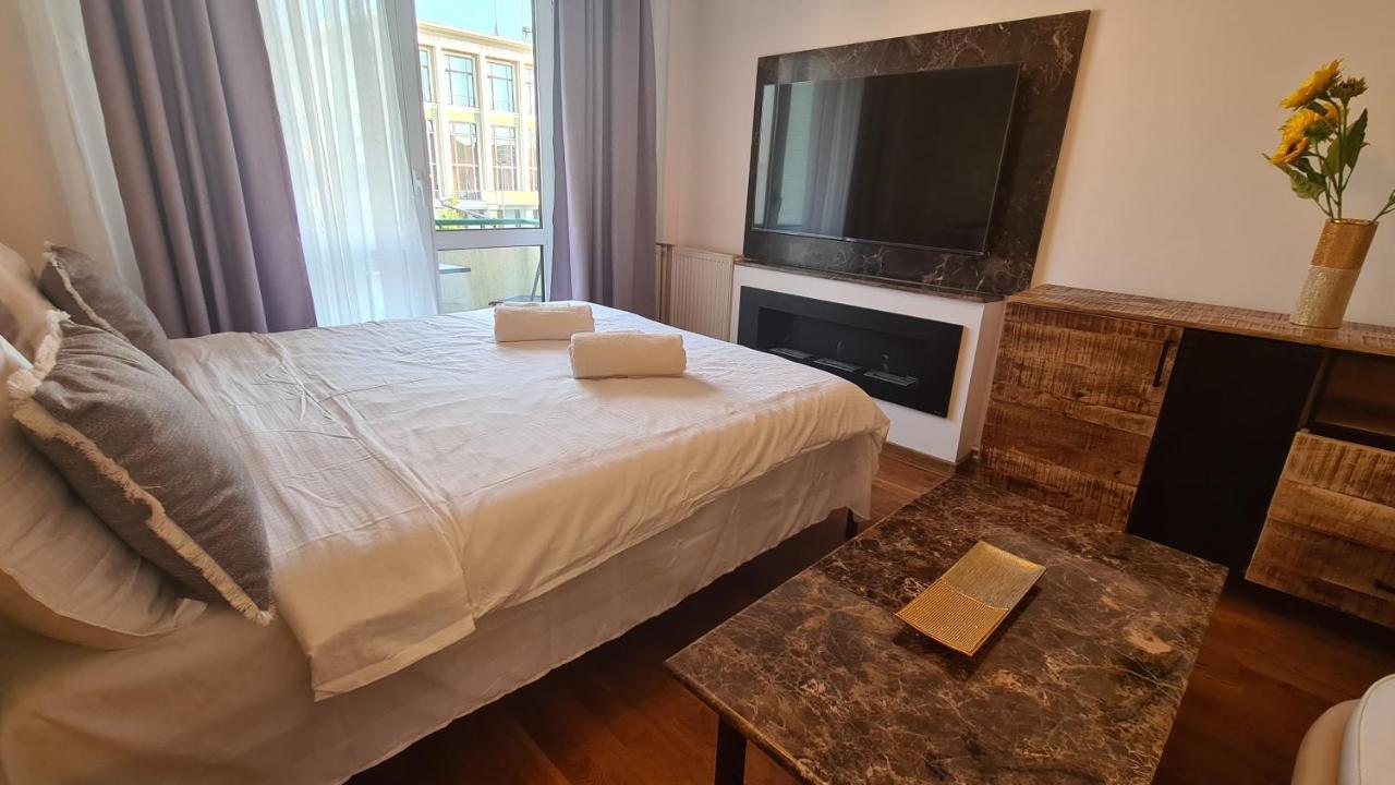 Main Square 5 Star Luxury Apartment With View Cluj-Napoca Exterior foto