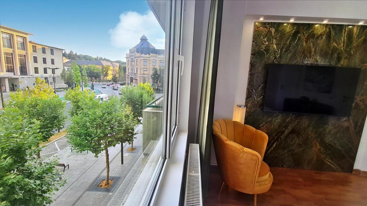 Main Square 5 Star Luxury Apartment With View Cluj-Napoca Exterior foto