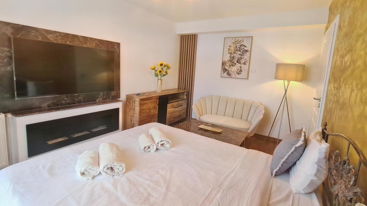 Main Square 5 Star Luxury Apartment With View Cluj-Napoca Exterior foto